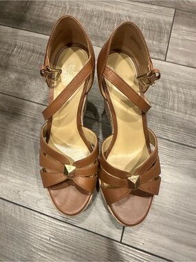Michael Kors Tan Leather Knot-Front Sandals with Gold Accent